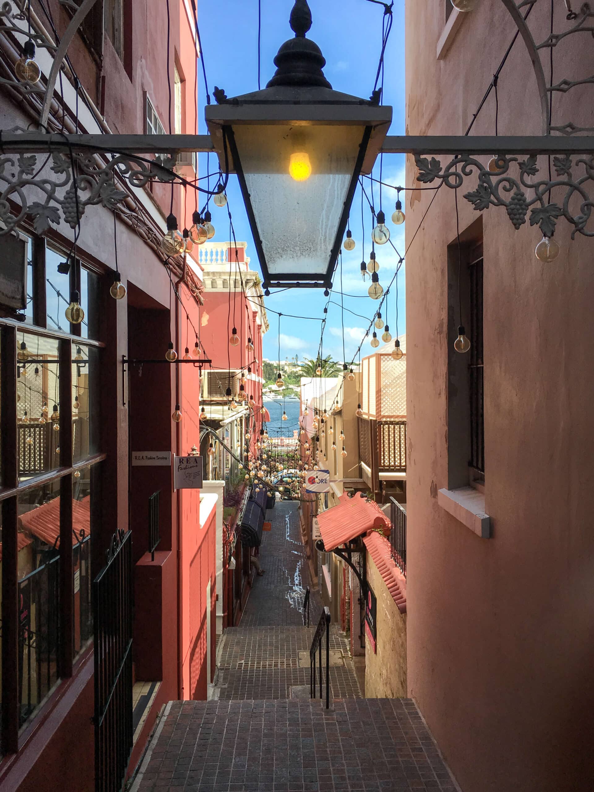 bermuda alleyway
